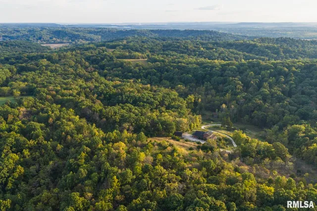 $759,000 | 2145 Wildcat Hollow Road, Nebo, IL 62355