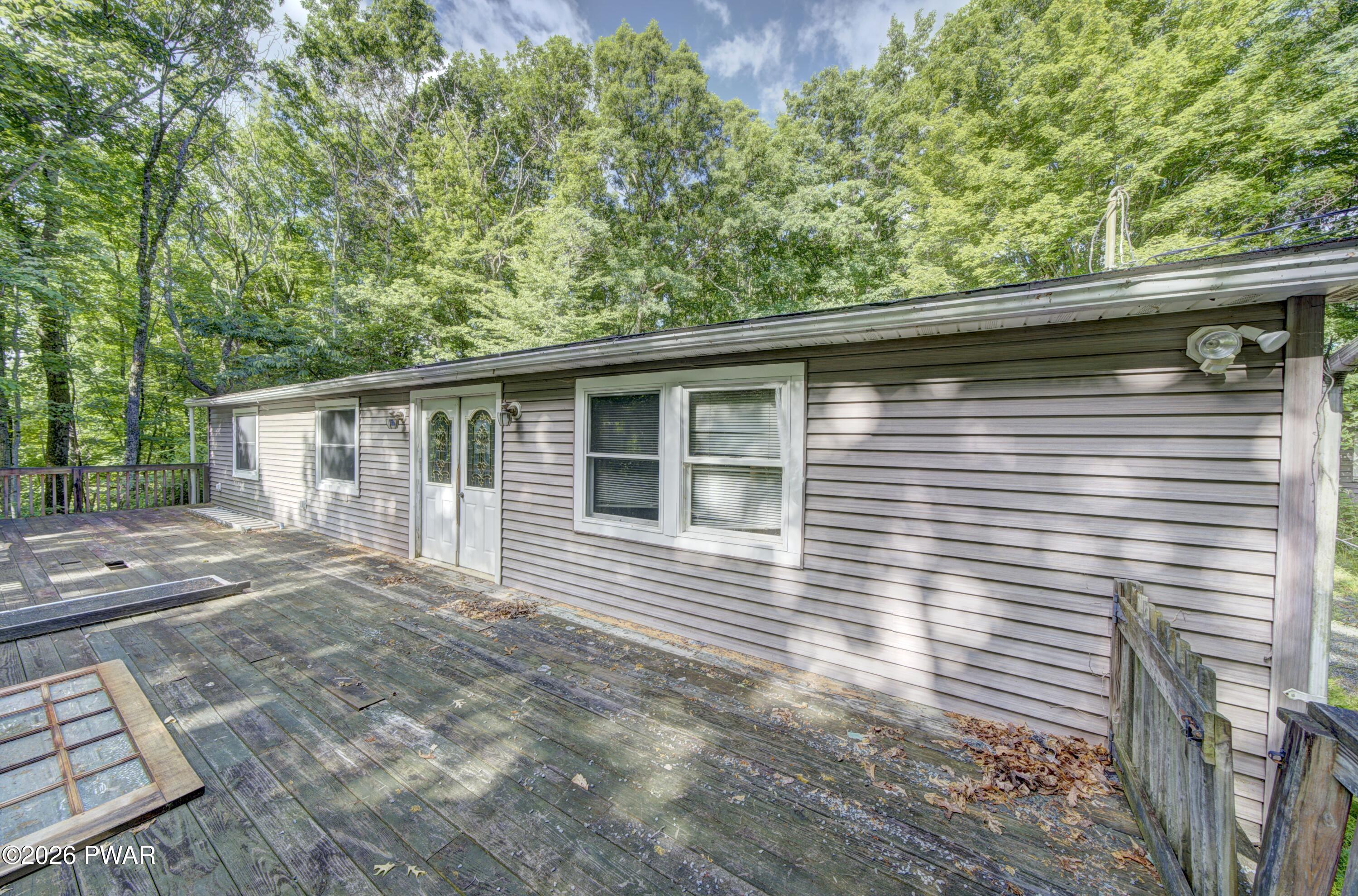 119 Galahad Road Greeley, PA 18425 - Photo 6 of 27