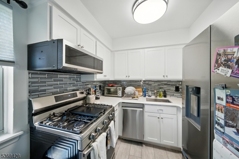 19 Savage Road, Unit 8 Denville, NJ 07834 - Photo 12 of 25