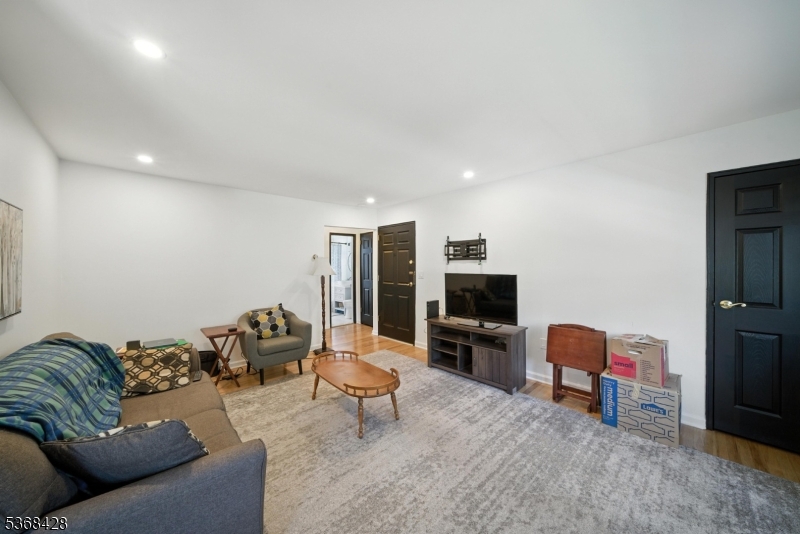 19 Savage Road, Unit 8 Denville, NJ 07834 - Photo 6 of 25