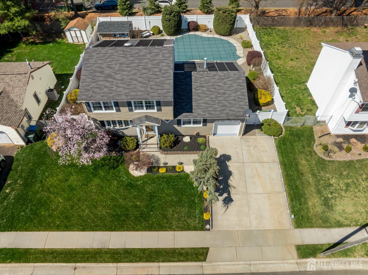 6 Marie Lane Edison, NJ 08817 - Photo 26 of 35 an aerial view of a house with garden