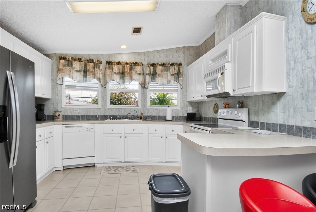 24437 Harbor View Road, Unit 106 Punta Gorda, FL 33980 - Photo 7 of 43 Gallery Image 7