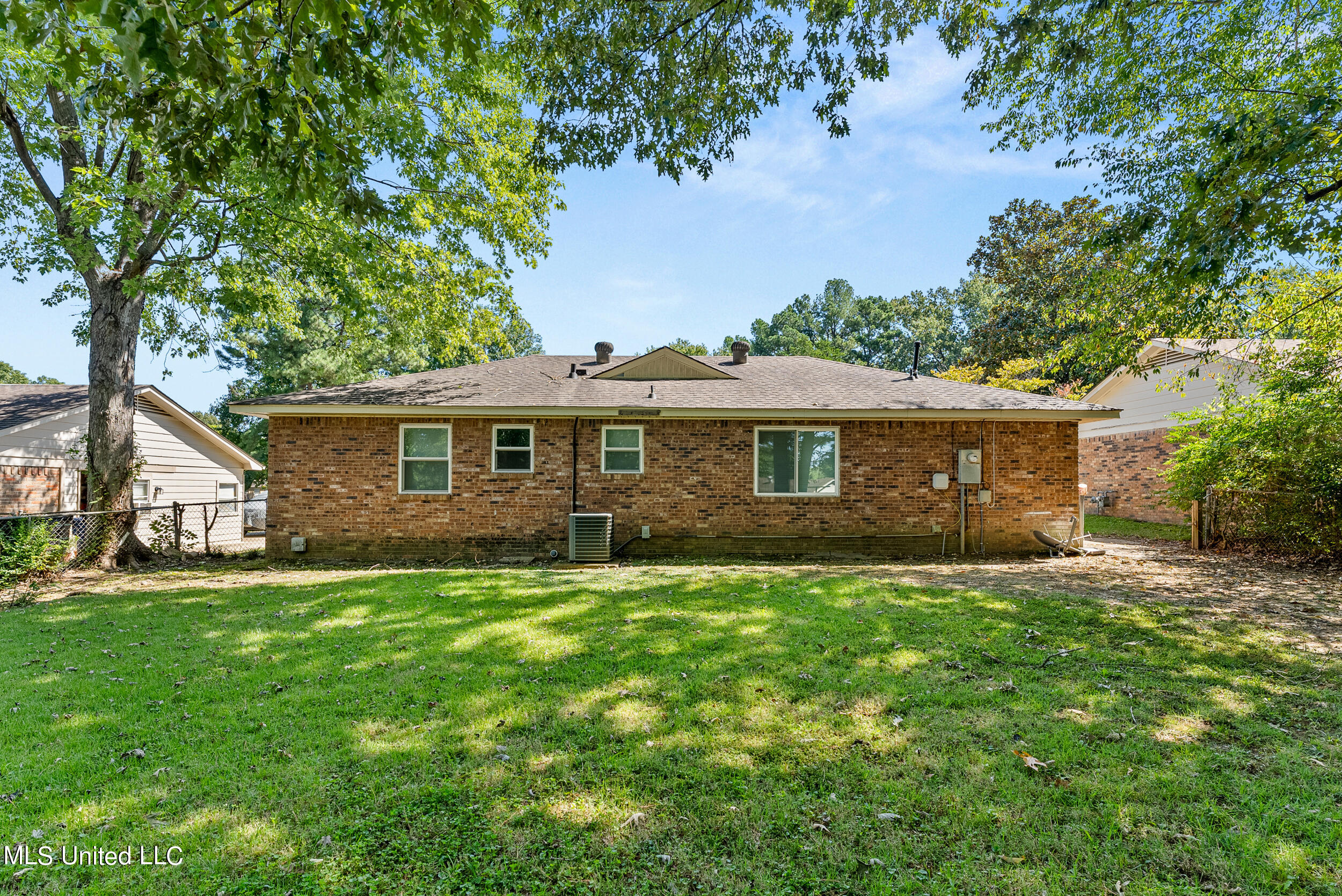 6795 Pinehurst Road Horn Lake, MS 38637 - Photo 4 of 20 6795 pinehurst rd-exterior-04