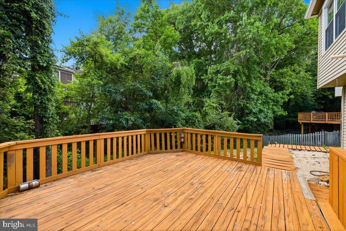 10598 Reed's Landing Circle Burke, VA 22015 - Photo 31 of 37