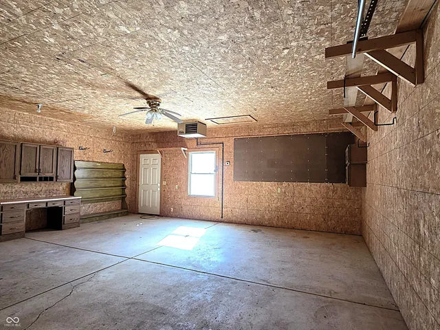 $350 | 148 West Washington Street, Mooresville, IN 46158