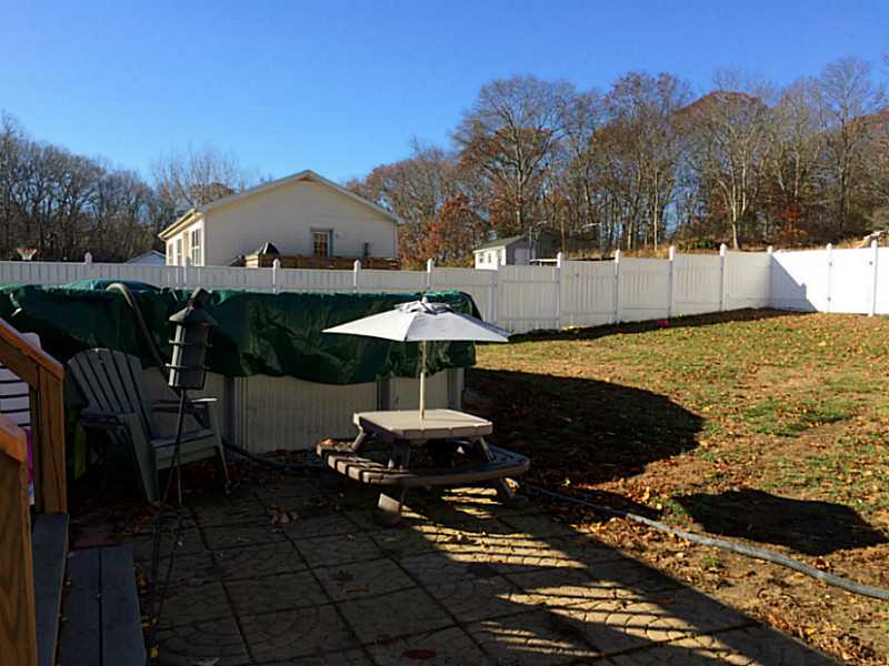 35 Old Hopkinton Road Westerly, RI 02891 - Photo 4 of 19 Yard/Garden.