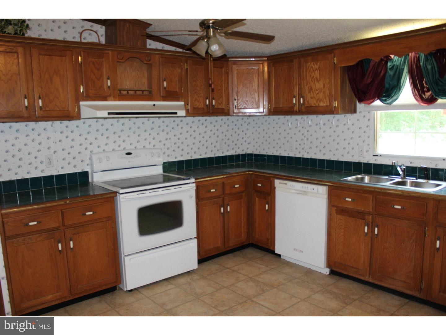 185 Cambridge Road Coatesville, PA 19320 - Photo 8 of 18 Gallery Image 8