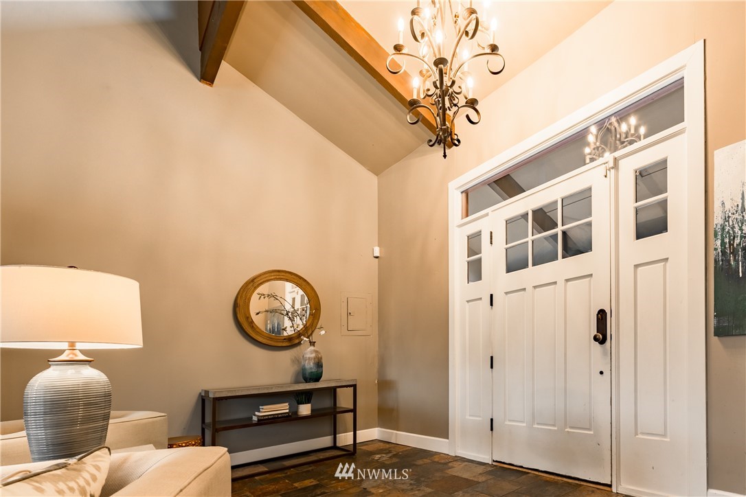 7726 224th Street Southwest Edmonds, WA 98026 - Photo 2 of 20 Gallery Image 2