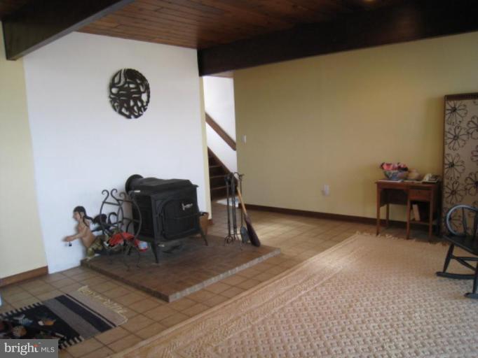 615 Stoney Battery Road Earleville, MD 21919 - Photo 7 of 30 Family Room