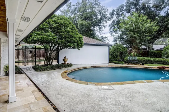 $724,219 | 10710 Russett Drive, Houston, TX 77042