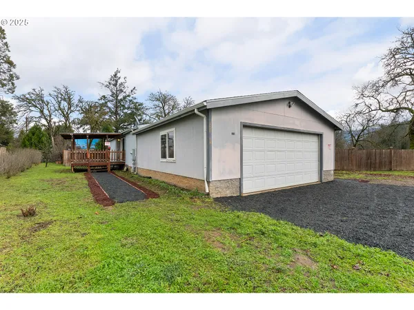 $237,600 | 105 I Street, Riddle, OR 97469