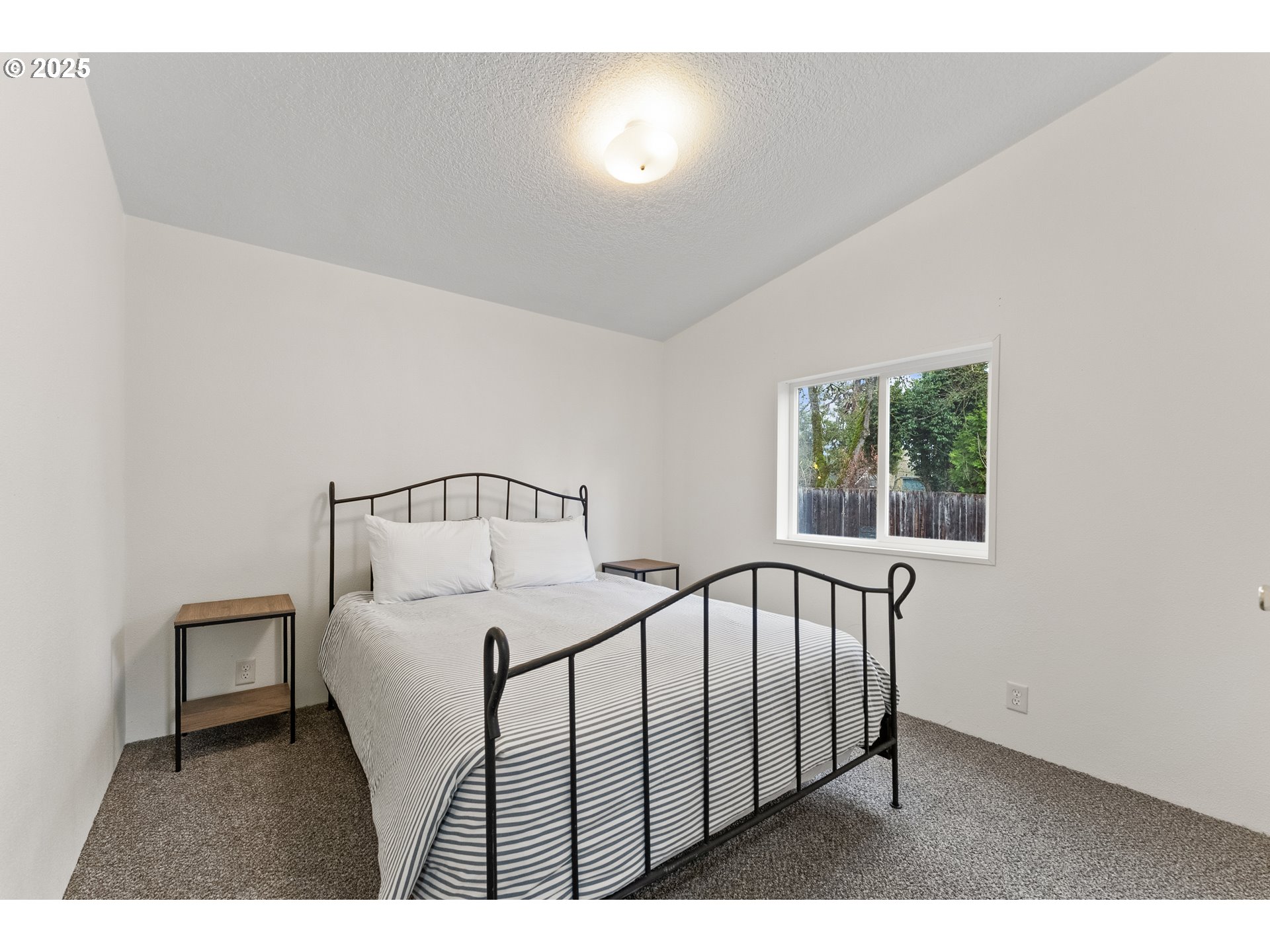 105 I Street Riddle, OR 97469 - Photo 19 of 42 Bedroom