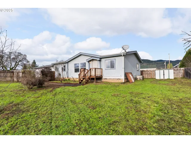 $229,000 | 105 I Street, Riddle, OR 97469