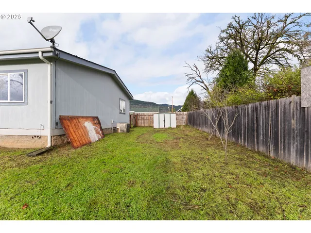 $229,000 | 105 I Street, Riddle, OR 97469