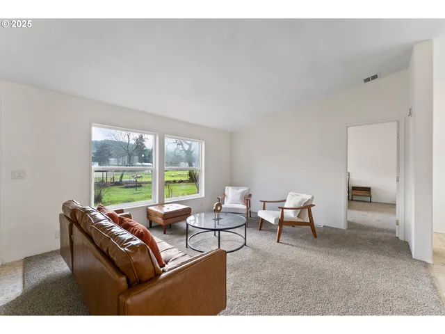 $229,000 | 105 I Street, Riddle, OR 97469