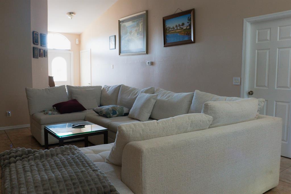 5339 Dixie Drive Naples, FL 34113 - Photo 4 of 16