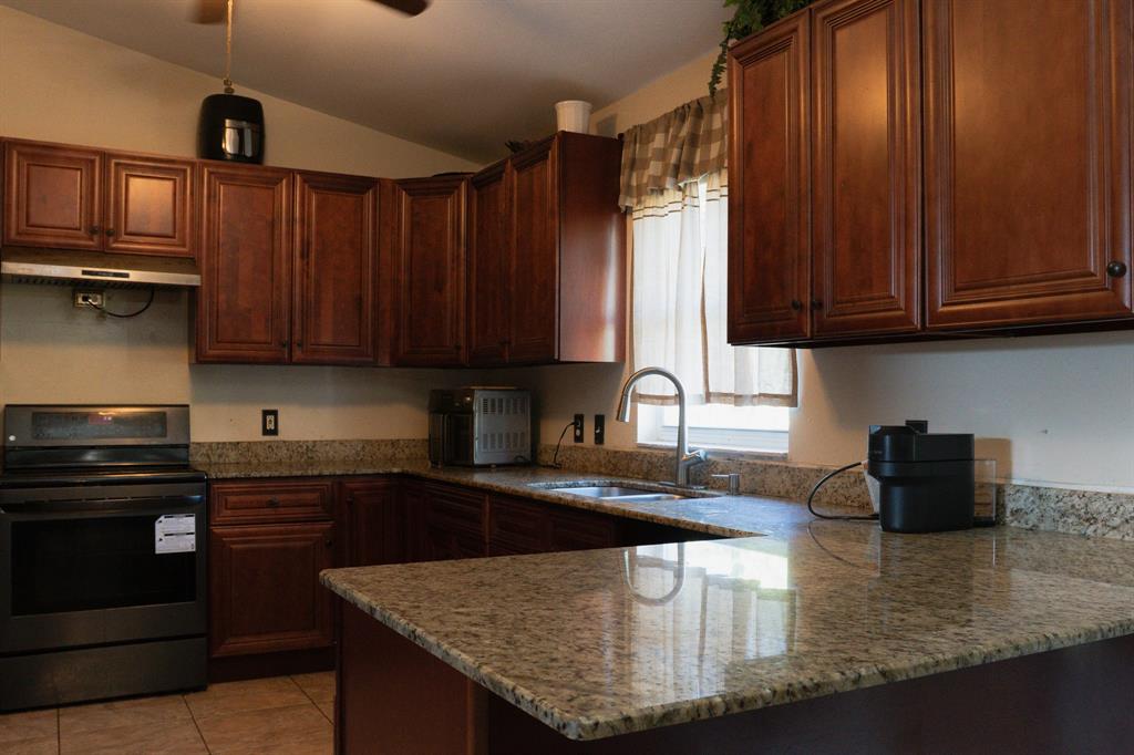 5339 Dixie Drive Naples, FL 34113 - Photo 6 of 16