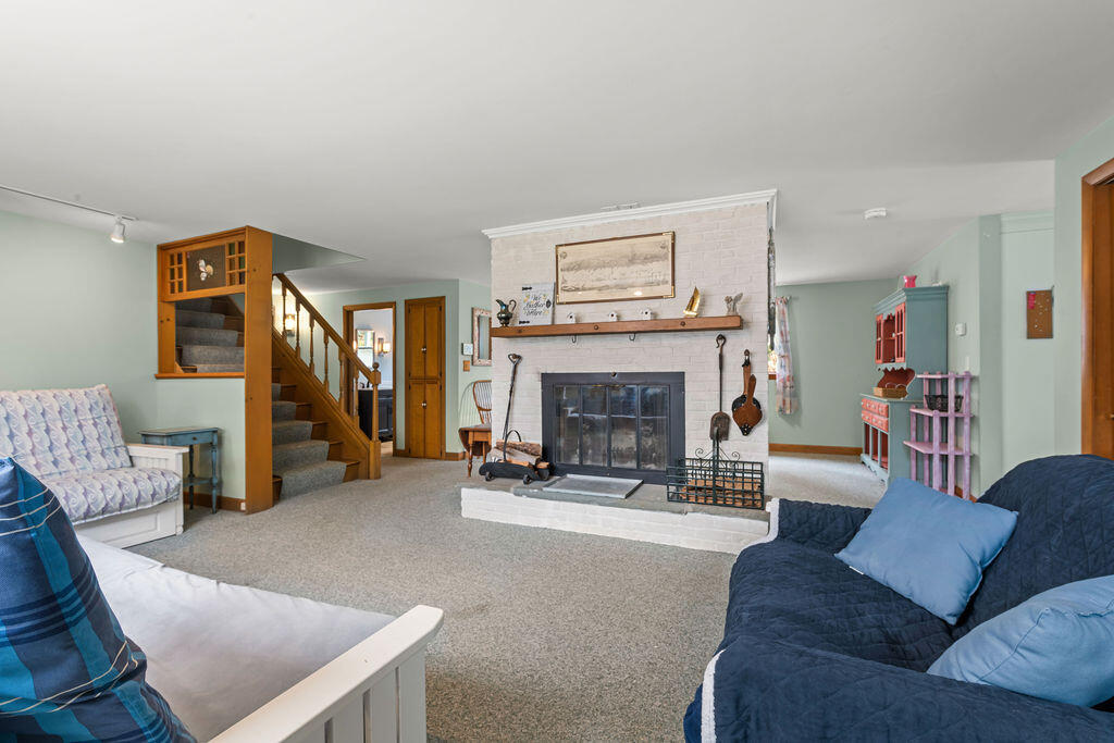 15 Highland Road Eastham, MA 02642 - Photo 4 of 40 15Highland-13