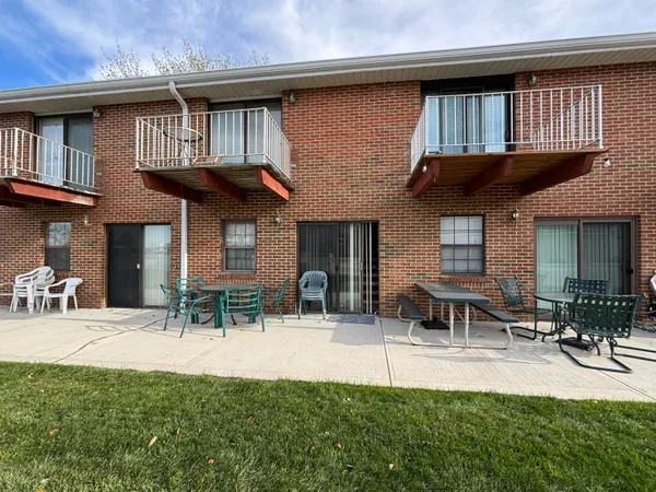 $209,900 | 222 Warren Avenue, Unit 3, Russells Point, OH 43348