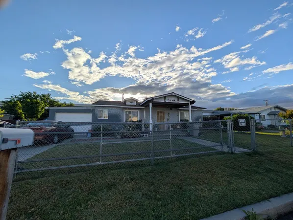 a view of a house with a entertaining space