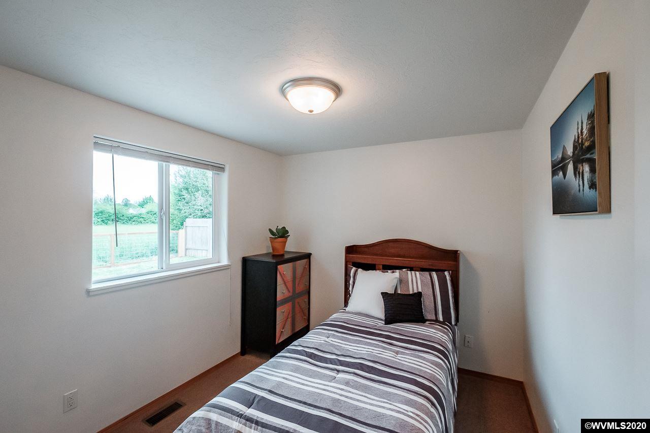2160 Del Rio Avenue Southeast Albany, OR 97322 - Photo 29 of 42 Gallery Image 29