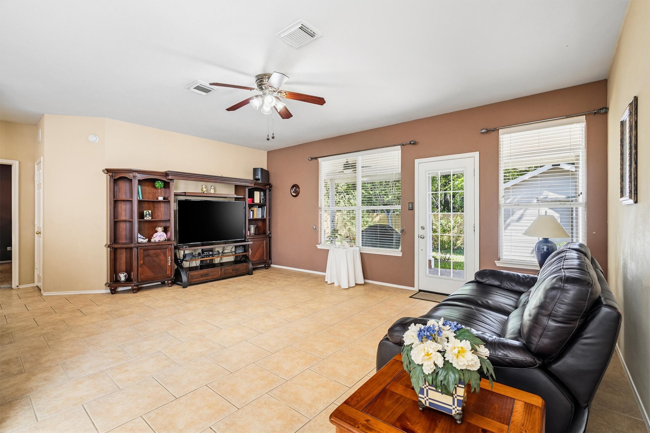 981 Doire Drive Conroe, TX 77301 - Photo 18 of 49