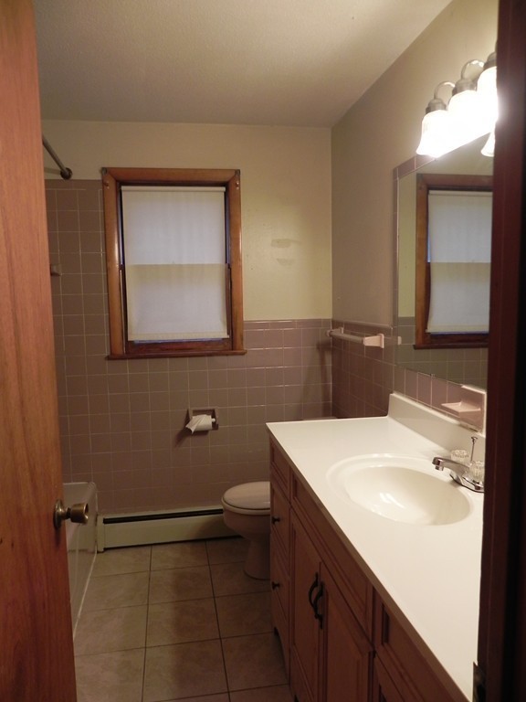 320 Porter Road East Longmeadow, MA 01028 - Photo 5 of 9 Gallery Image 5