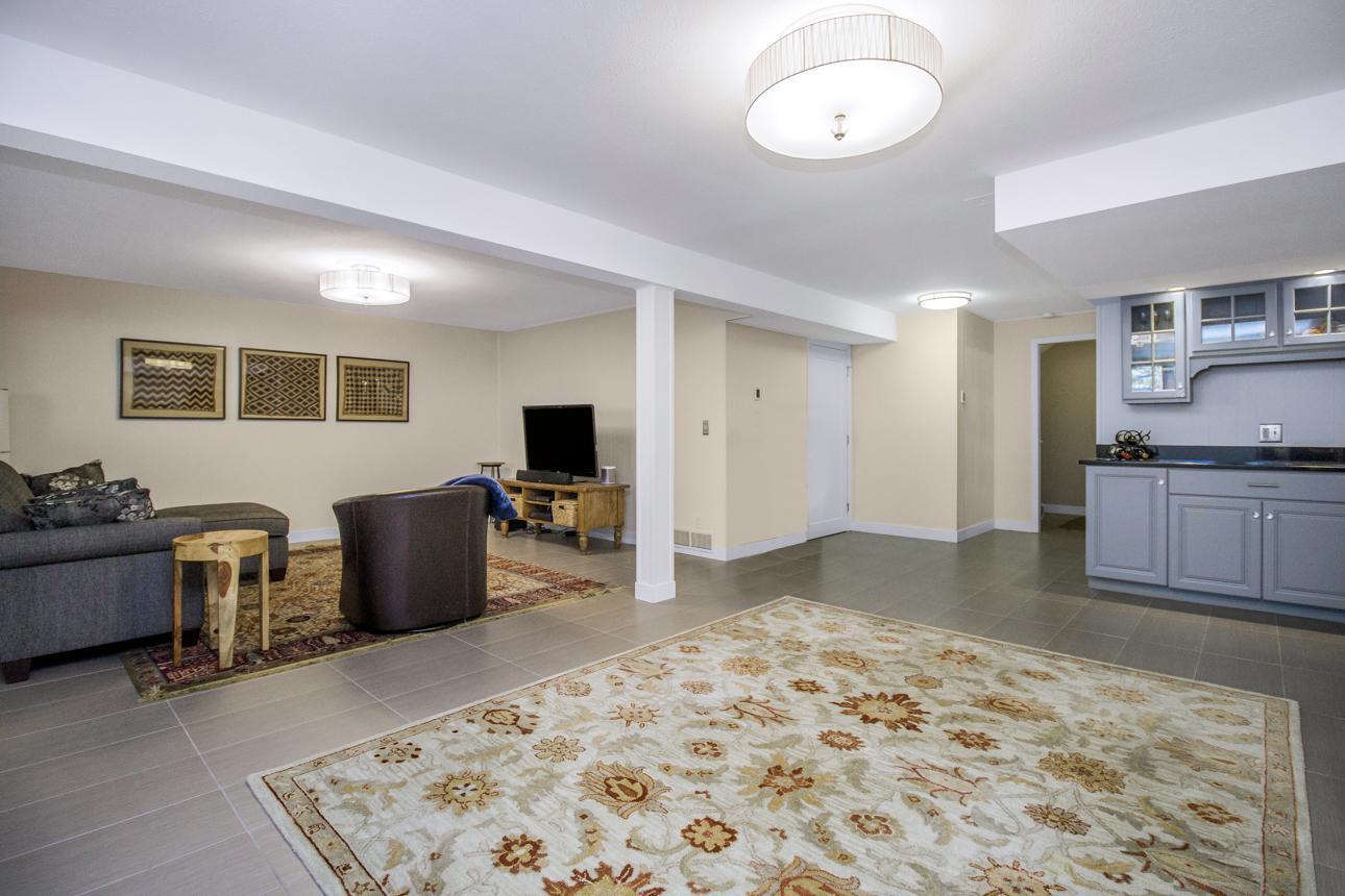 8262 Kingslee Road Bloomington, MN 55438 - Photo 30 of 38 Gallery Image 30