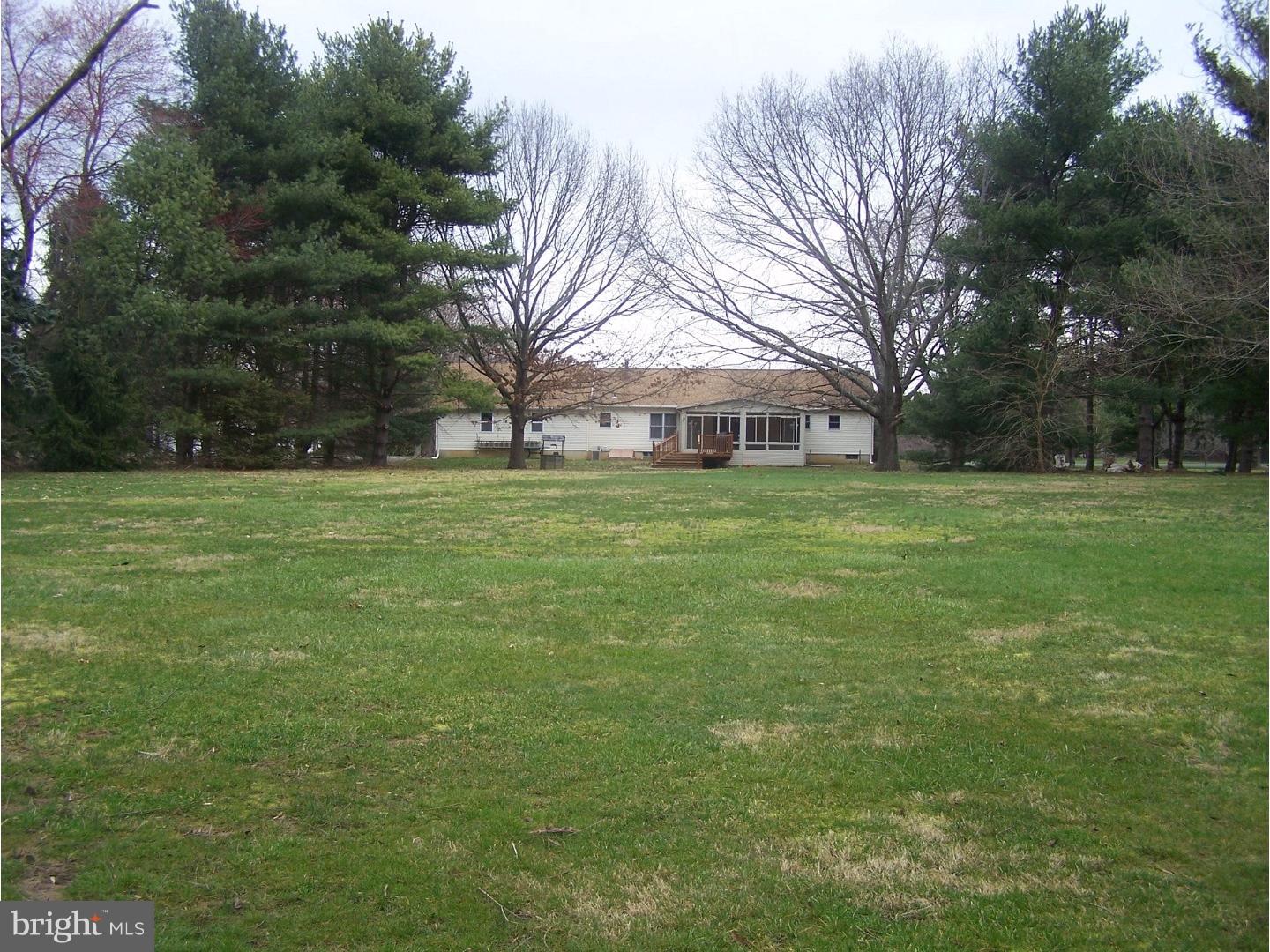 95 Mansfield Road East Columbus, NJ 08022 - Photo 24 of 25 Back Yard