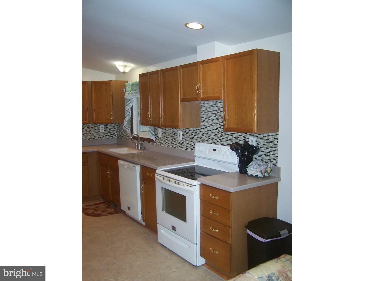 95 Mansfield Road East Columbus, NJ 08022 - Photo 5 of 25 Kitchen