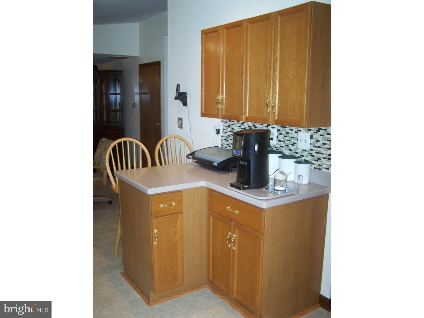 95 Mansfield Road East Columbus, NJ 08022 - Photo 6 of 25 Kitchen