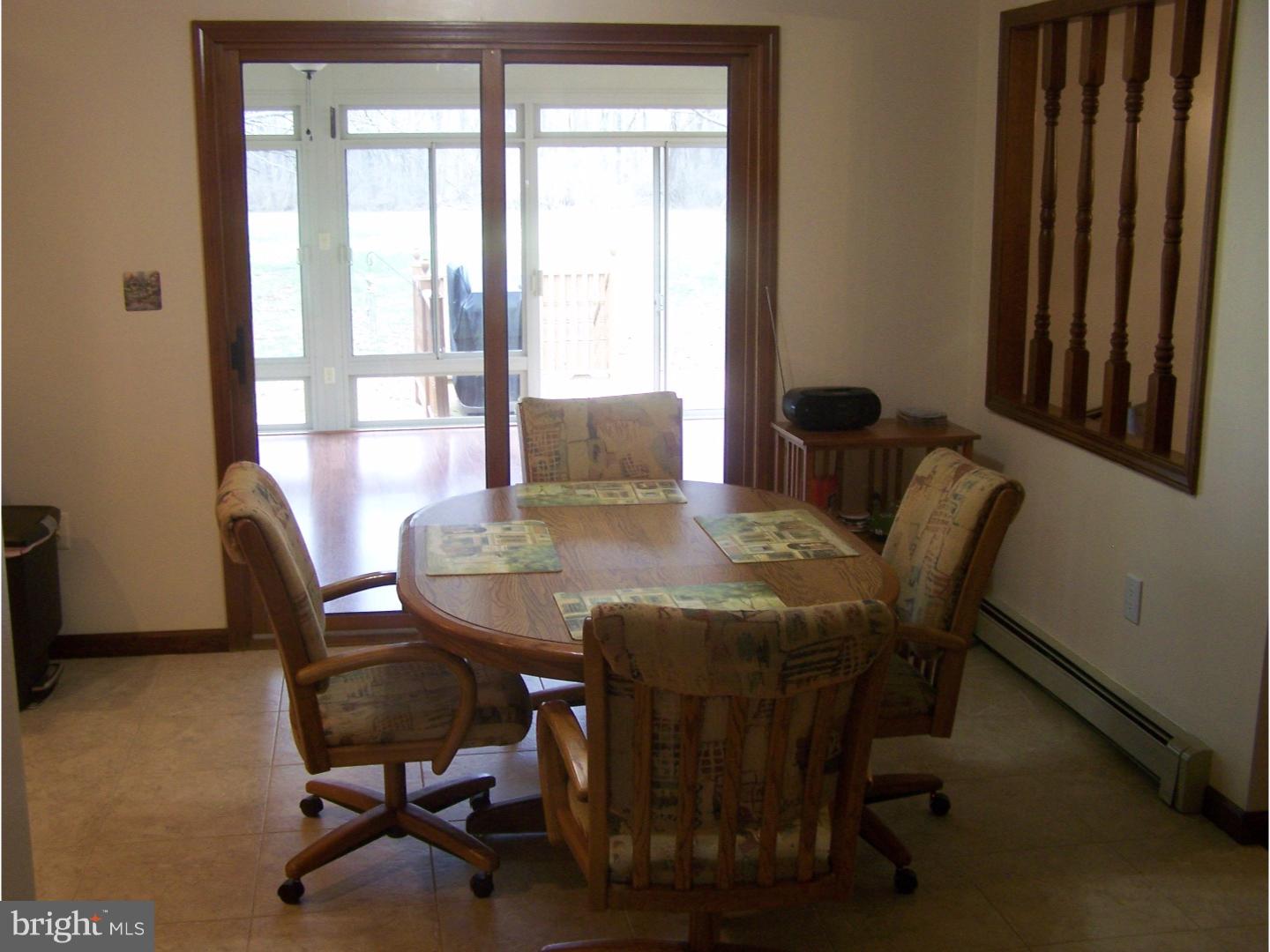 95 Mansfield Road East Columbus, NJ 08022 - Photo 7 of 25 Breakfast Room