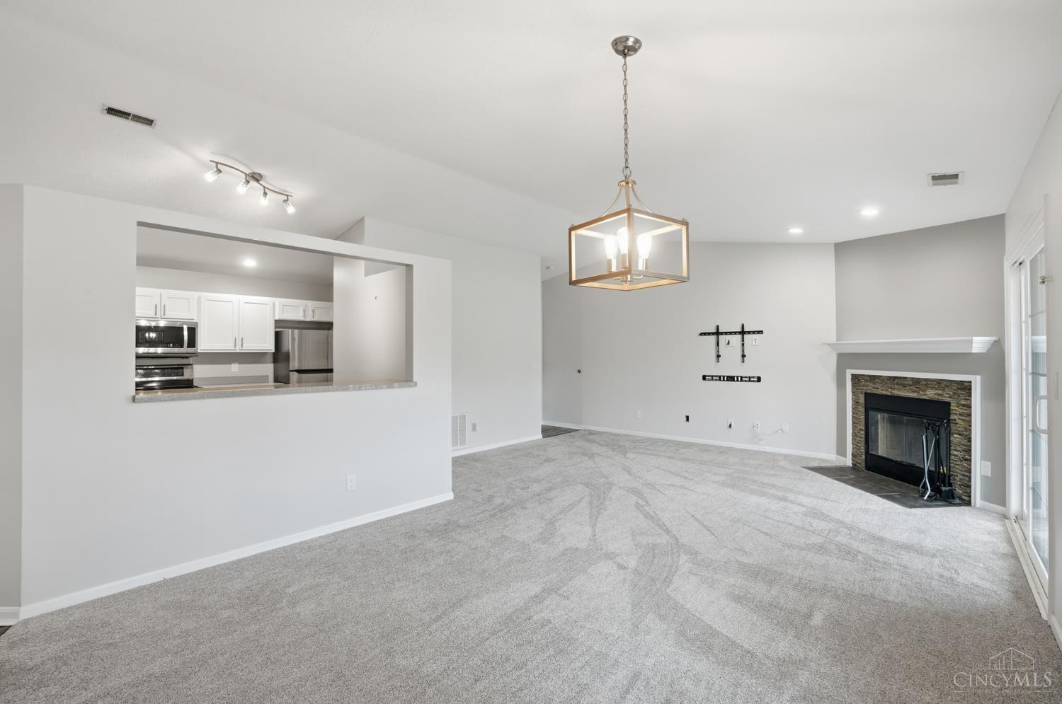 3675 West Galbraith Road, Unit 16 Cincinnati, OH 45247 - Photo 13 of 50