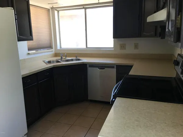 $2,300 | 2813 North Evergreen Street, Chandler, AZ 85225
