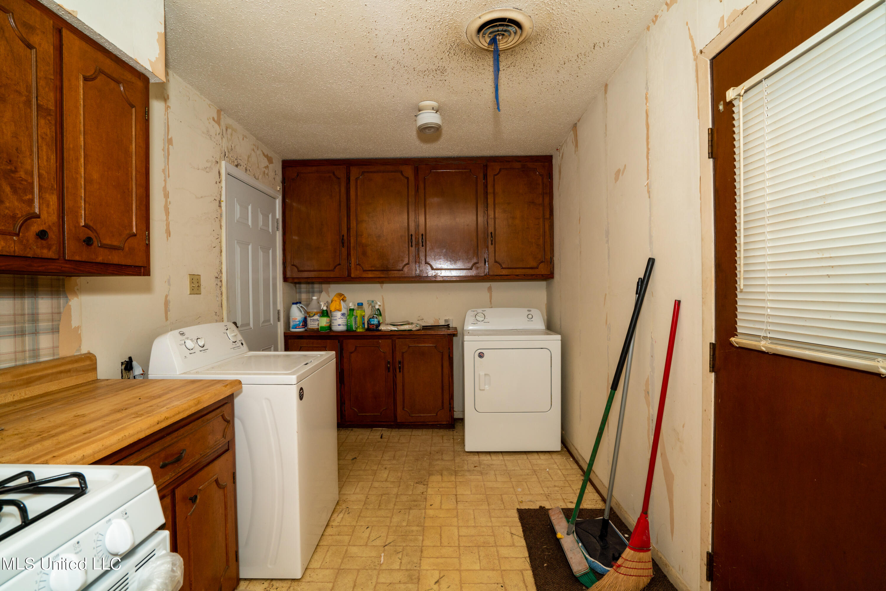 2528 Meadow Road Biloxi, MS 39531 - Photo 8 of 14 2528 Meadow Dr-00288