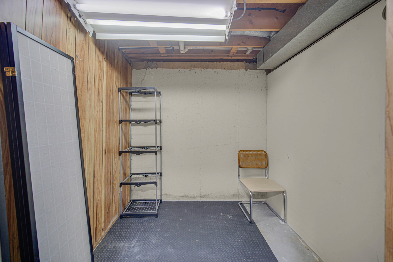 933 Shambliss Lane Buffalo Grove, IL 60089 - Photo 9 of 29 a view of an empty room