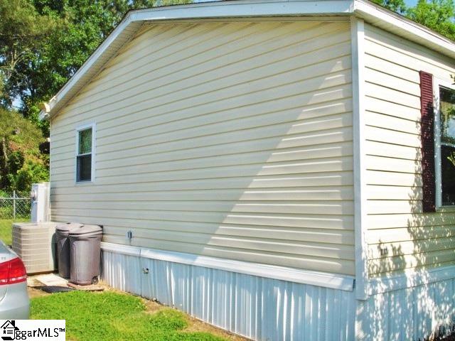 527 Hamby Road Honea Path, SC 29654 - Photo 4 of 13