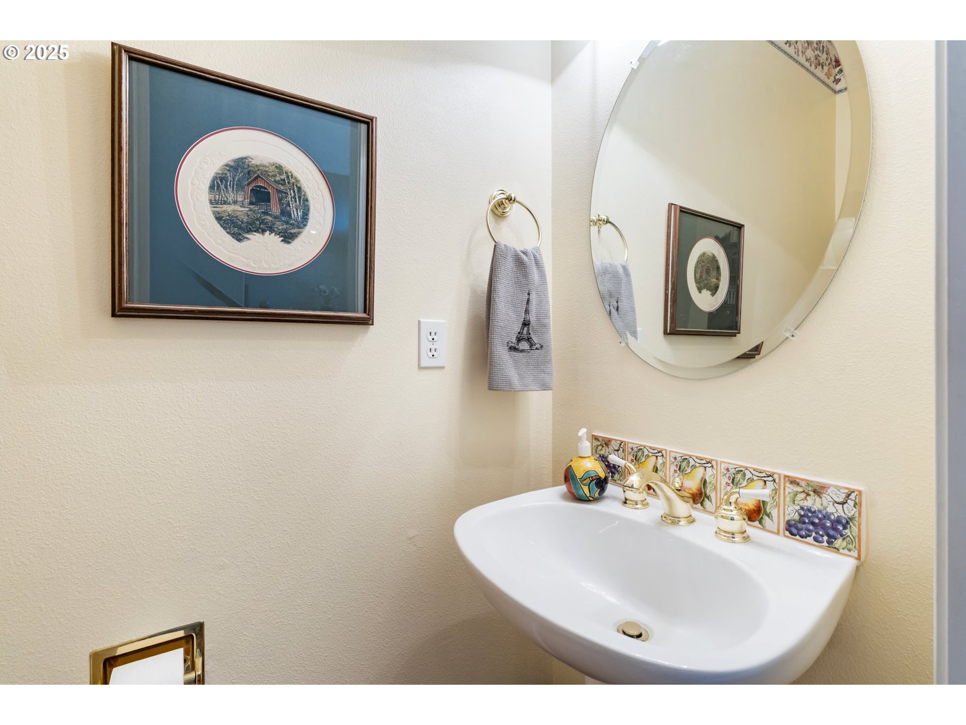 19720 Spring Ridge Drive West Linn, OR 97068 - Photo 28 of 44 Bathroom