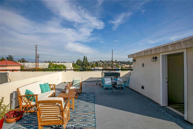 $5,195 | 4511 Russell Avenue, Los Feliz, CA 90027