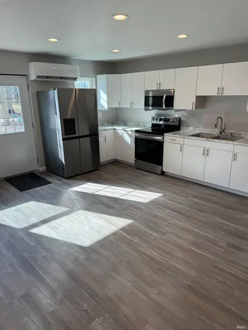 $350,000 | 737 Burr Oak Street, Jasonville, IN 47438