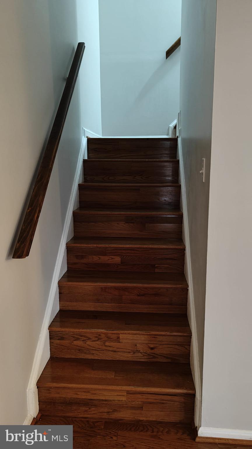 9776 Whiskey Run Laurel, MD 20723 - Photo 7 of 23 a view of entryway