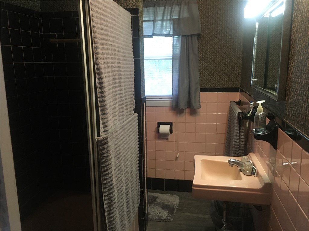 1565 Victory Highway Coventry, RI 02816 - Photo 17 of 21 Unit 2-Bath