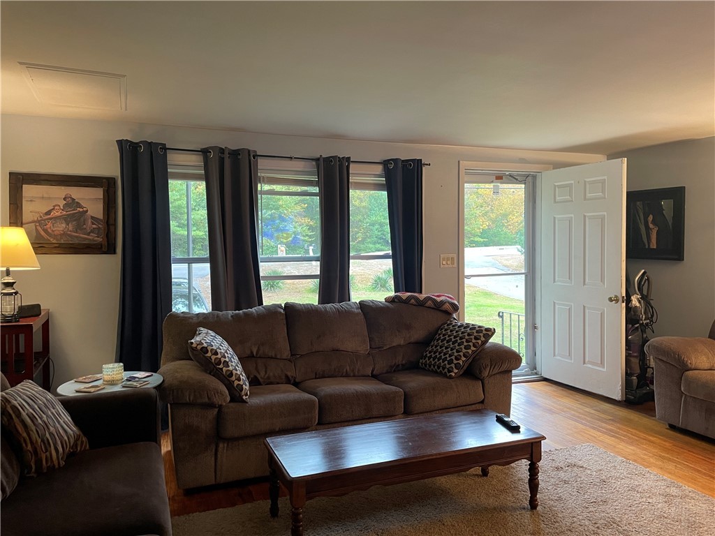 1565 Victory Highway Coventry, RI 02816 - Photo 10 of 21 Unit 1-Living room