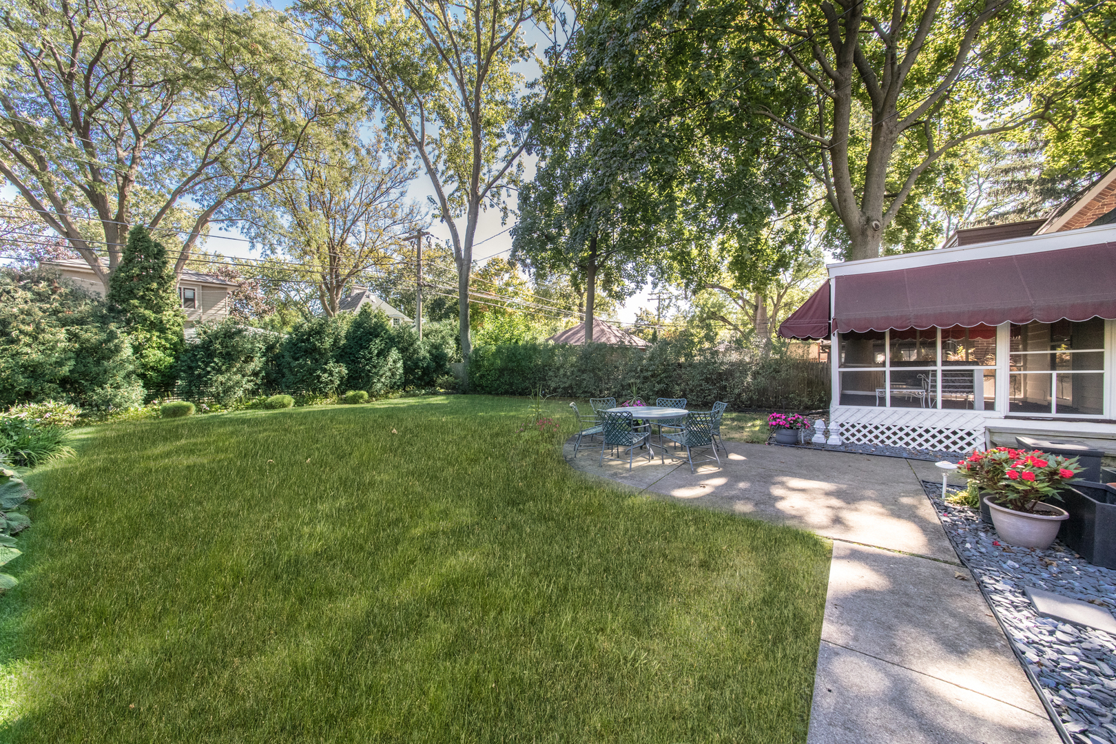 205 North Merrill Street Park Ridge, IL 60068 - Photo 7 of 9 a view of a house with backyard
