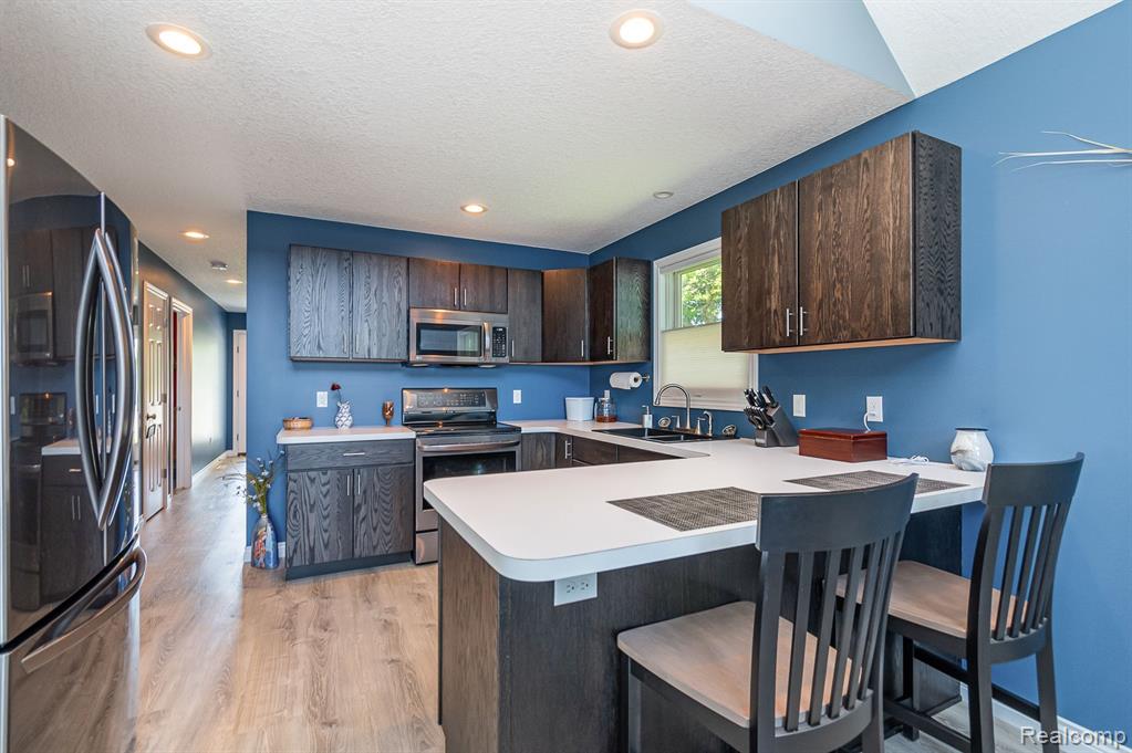 5840 Avalon Road Pinconning, MI 48650 - Photo 8 of 28