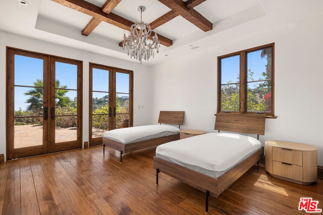 1111 Stradella Road Los Angeles, CA 90077 - Photo 29 of 37