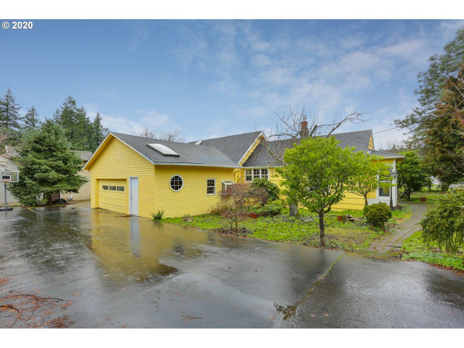 20379 South Ferguson Road Oregon City, OR 97045 - Photo 1 of 32 a view of a house with a yard
