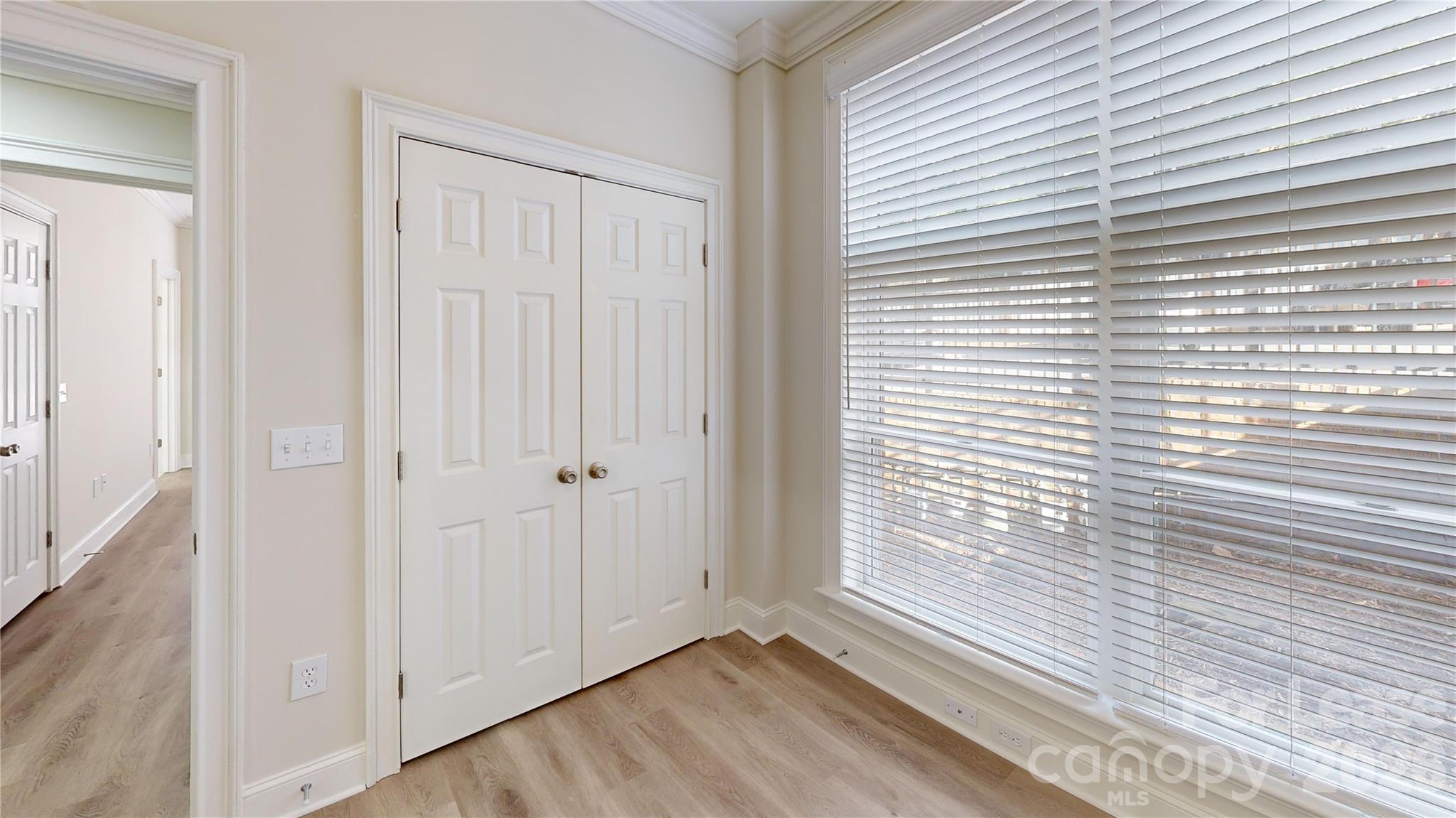 1301 Queens Road, Unit 101 Charlotte, NC 28207 - Photo 12 of 16