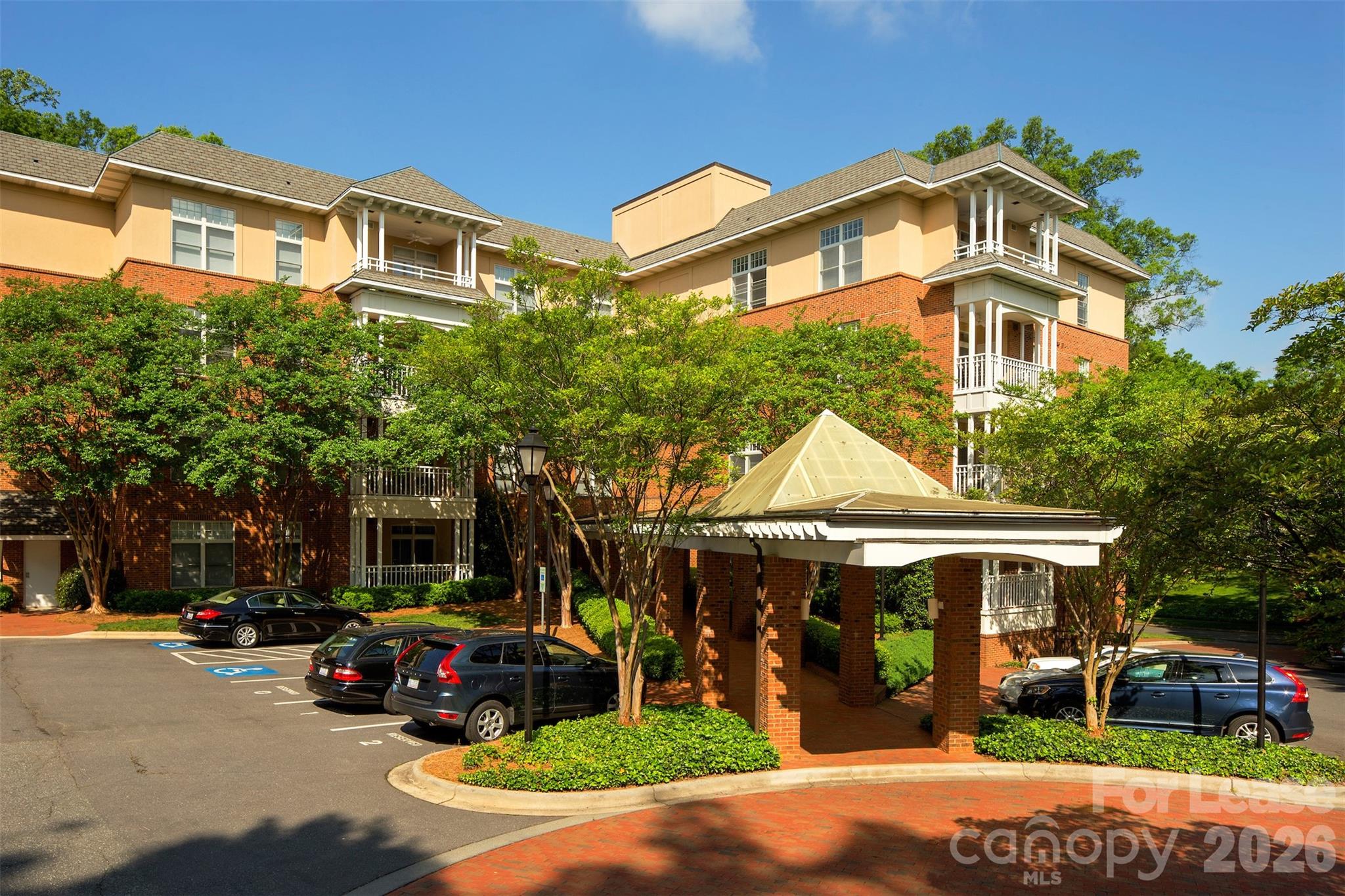 1301 Queens Road, Unit 101 Charlotte, NC 28207 - Photo 2 of 16