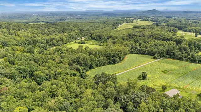 $179,000 | 21 North Old Highway 21, Thurmond, NC 28683